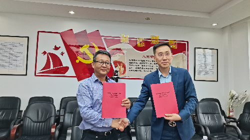 航运经济与管理学院与春安航运举行“产学研合作”签约仪式