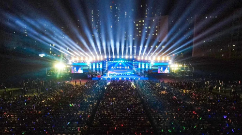 我校举行2022级迎新晚会